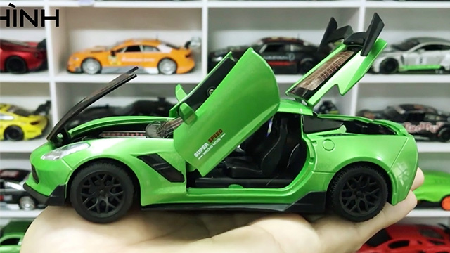 Xe thể thao Mỹ Chevrolet Corvette Xanh