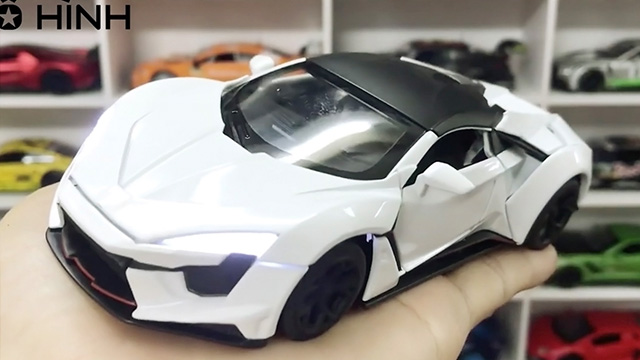 Chiêm ngưỡng siêu xe từ Dubai Fenyr SuperSport Trắng